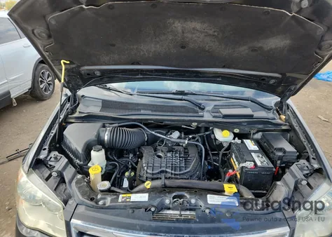 2016 Chrysler Town & Country Touring из США, поврежденный, VIN 2C4RC1BG7GR290817